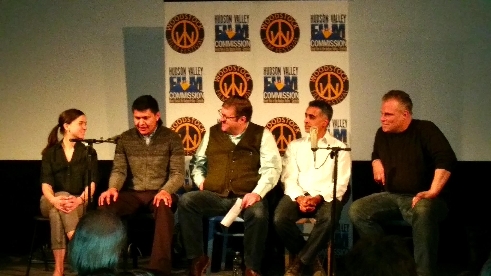 “El trabajador agrícola no tiene derechos y es ridículo que sea así en el año 2015, ¿es que acaso no somos trabajadores?” –se pregunta Heriberto González (segundo de la izquierda) durante la mesa redonda en Upstate Films.