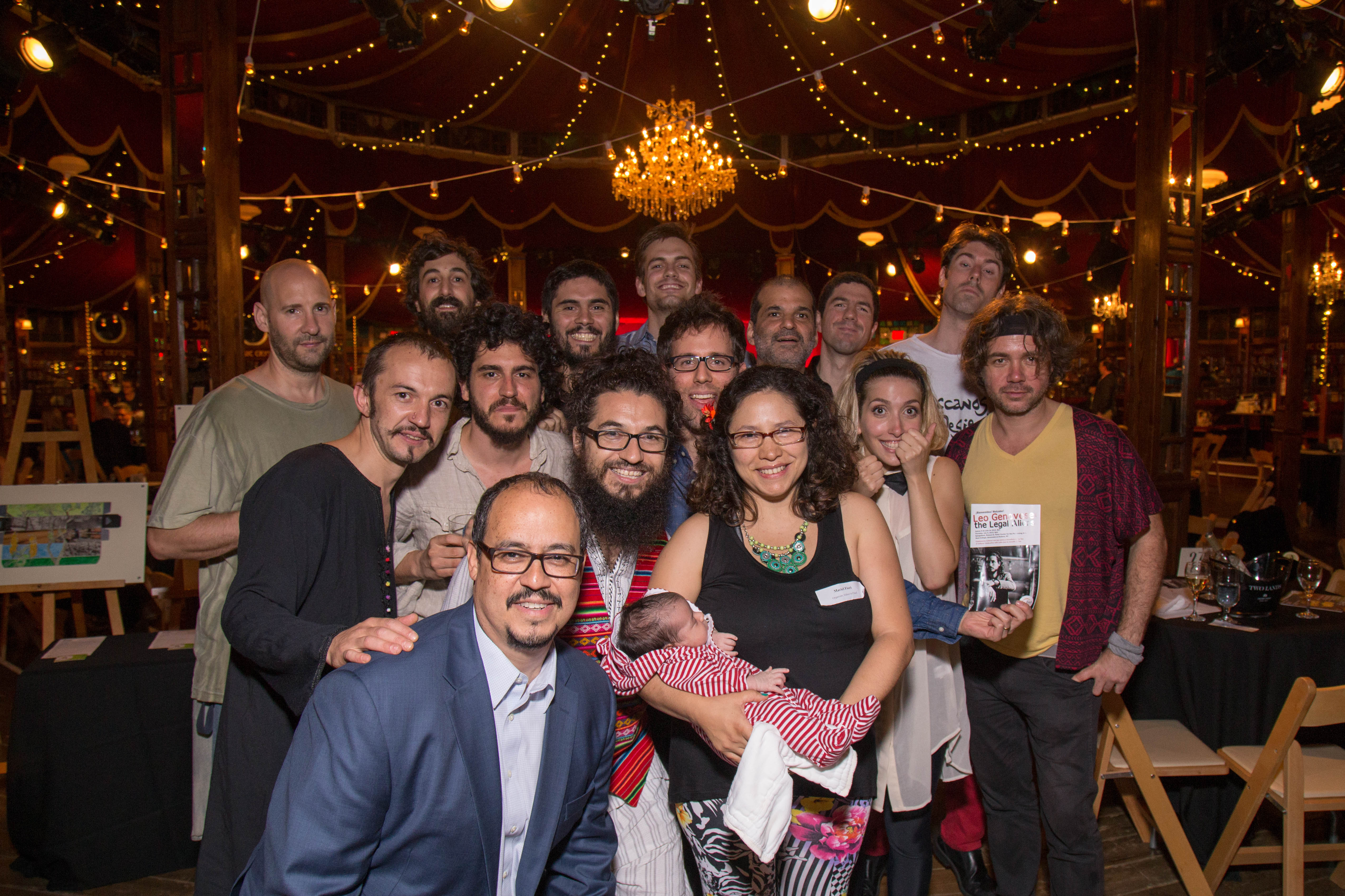 Leo Genovese and the Legal Aliens, junto a Nelson Conde, Mariel Fiori y su bebé