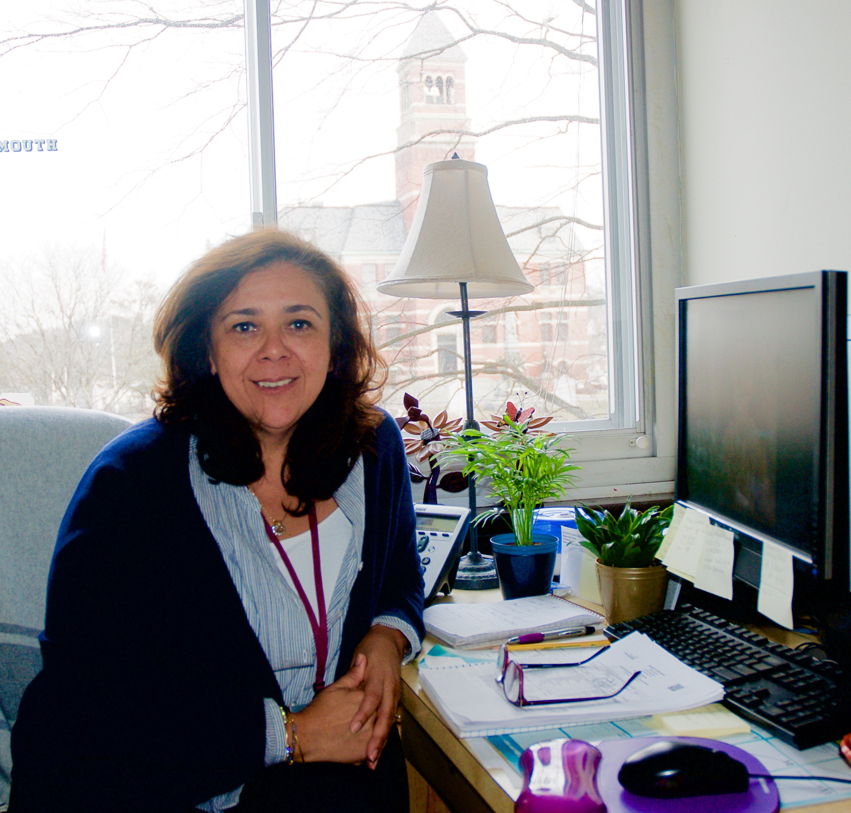 Tatiana Rojas desde su oficina en la escuela secundaria de Kingston. Foto de Antonio Flores-Lobos