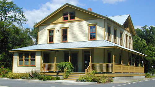 Annandale Hotel --